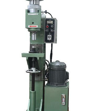 合格的氣壓鉚接機(jī)有哪些特點(diǎn)？