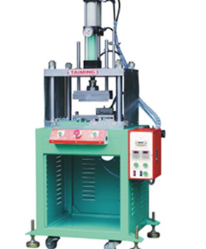 清理氣壓鉚接機(jī)過程中有哪些要注意？