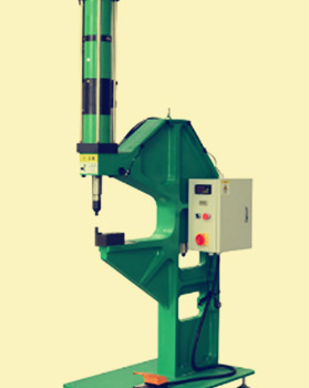 鉚接機(jī)的模具為什么容易斷裂？